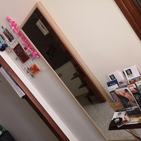 "Dint E Viche E Napule" Guest House ナポリ エクステリア 写真