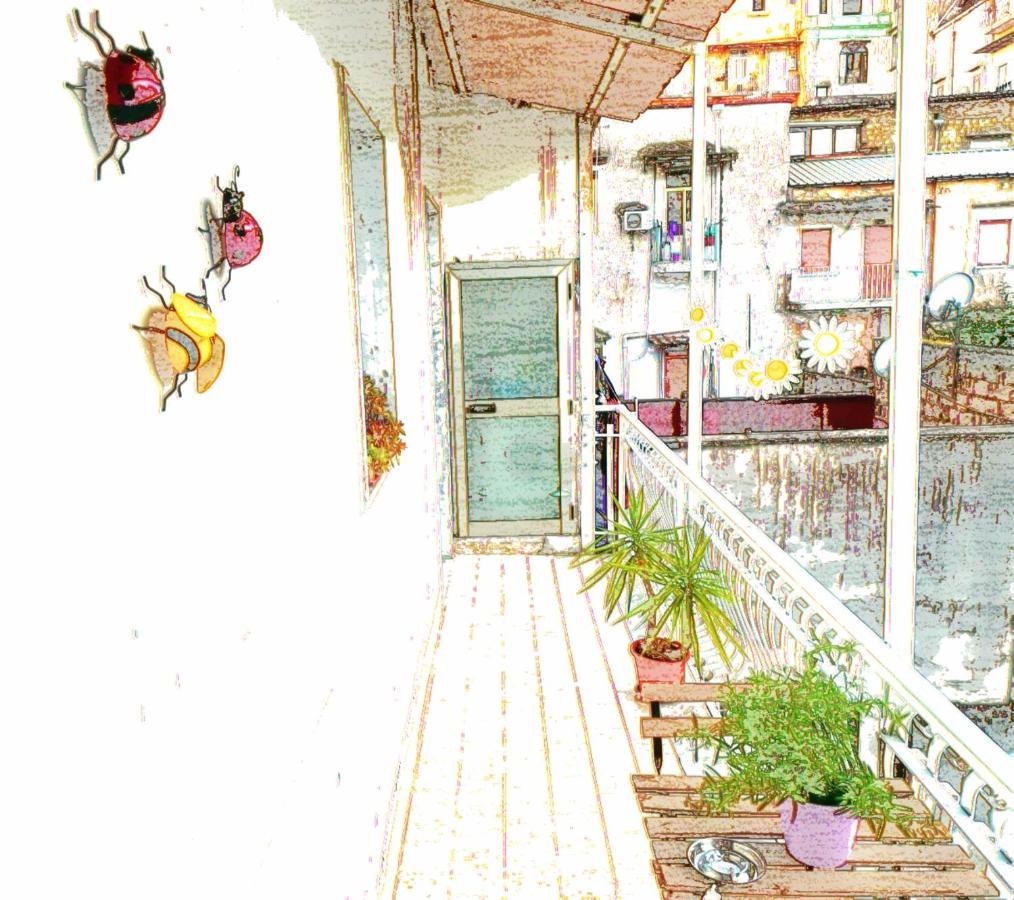 "Dint E Viche E Napule" Guest House ナポリ エクステリア 写真